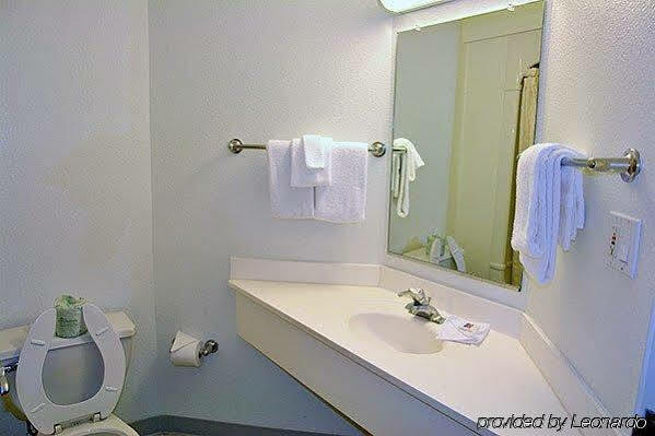 โมเทล 6 บูเอนาพาร์ค - น็อตต์ส เบอร์รี่ฟาร์ม/ดิสนีย์แลนด์ Hotel ภายนอก รูปภาพ